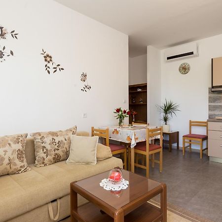 Apartments Olive Млини Экстерьер фото