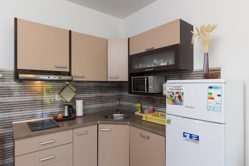 Apartments Olive Млини Экстерьер фото