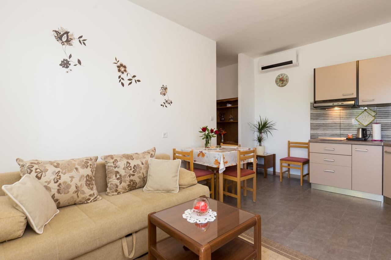 Apartments Olive Млини Экстерьер фото